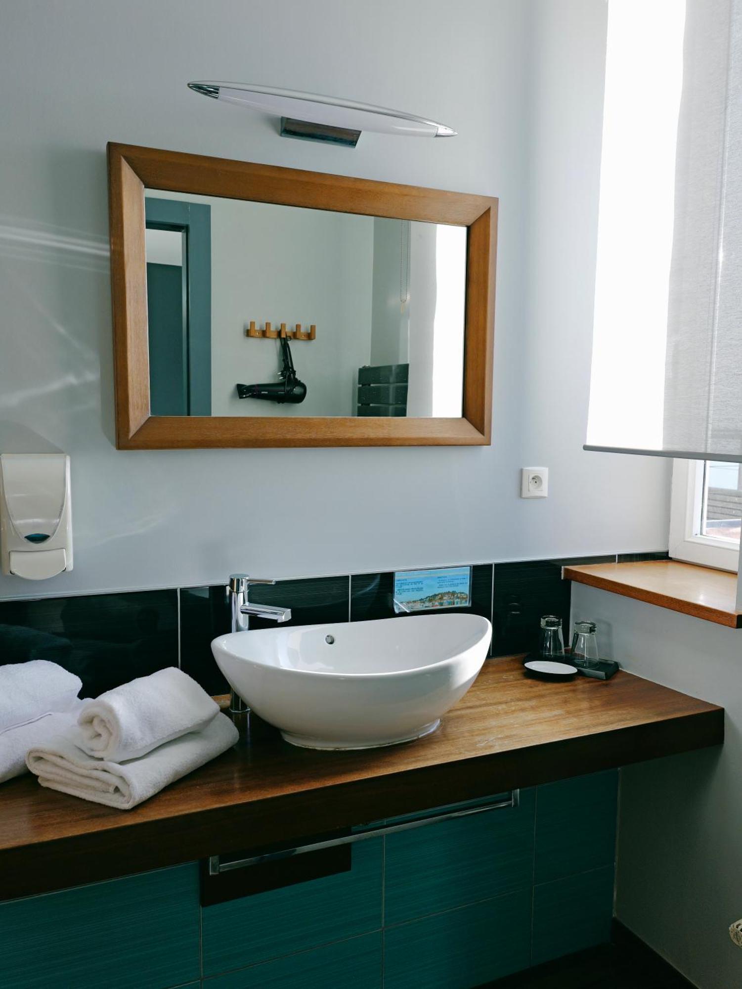 Hotel Des Rochers 3*