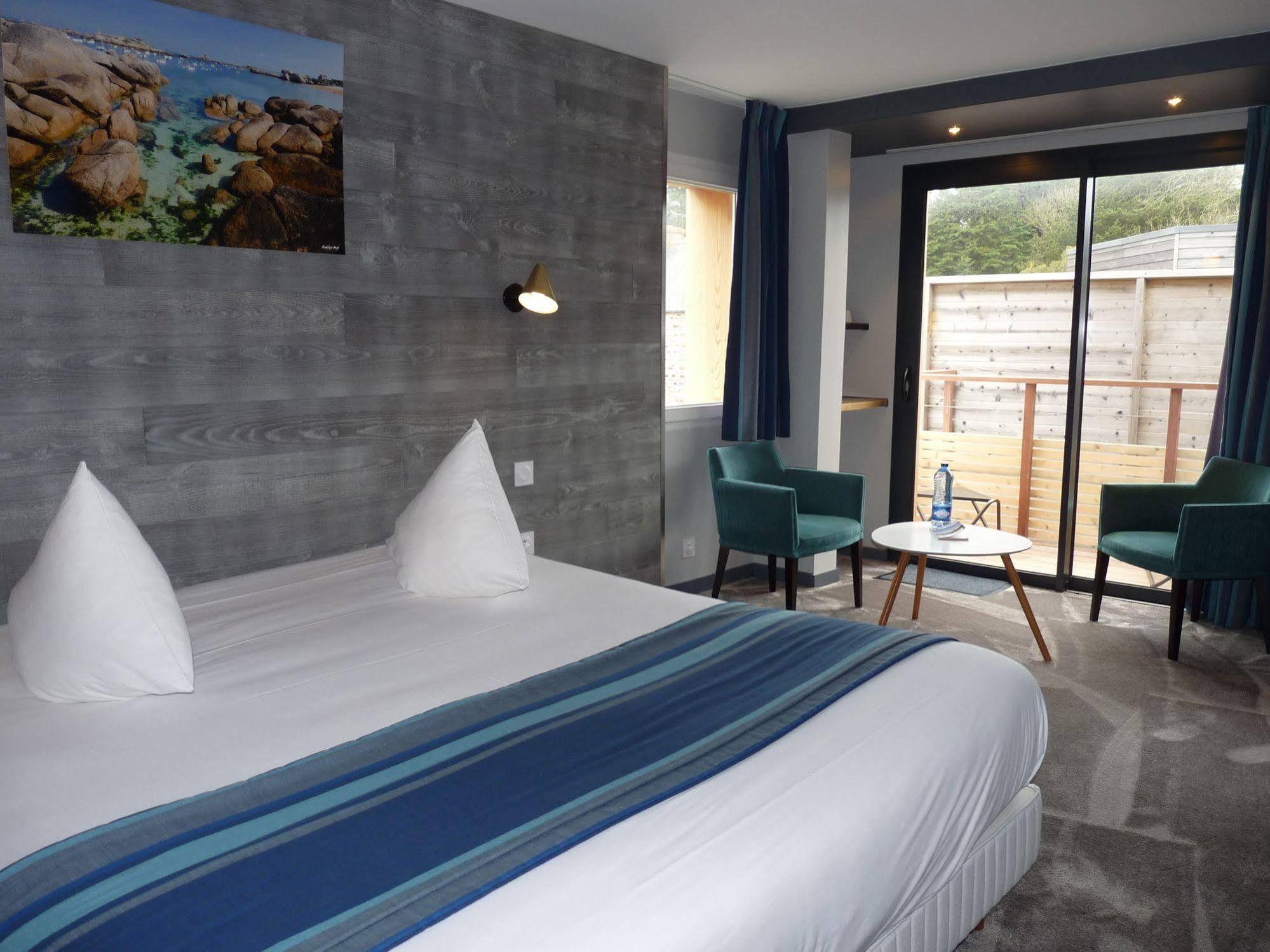 Hotel Des Rochers 3*